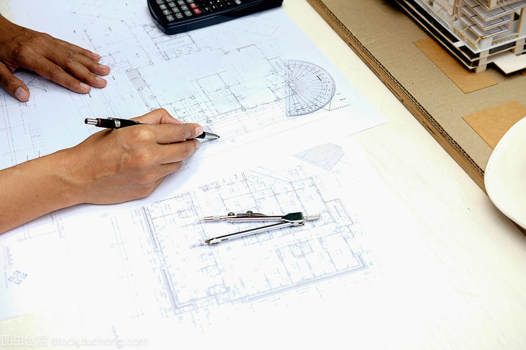 從藍圖到現實 建筑師與工程師的設計哲學與建設實踐